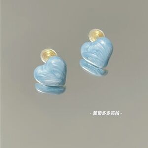 Creamy Peach French Heart Clip-On Earrings – Sweet Mosquito Coil Design